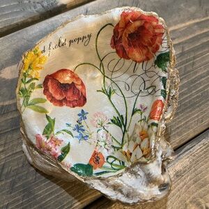 Handmade oyster trinket shell